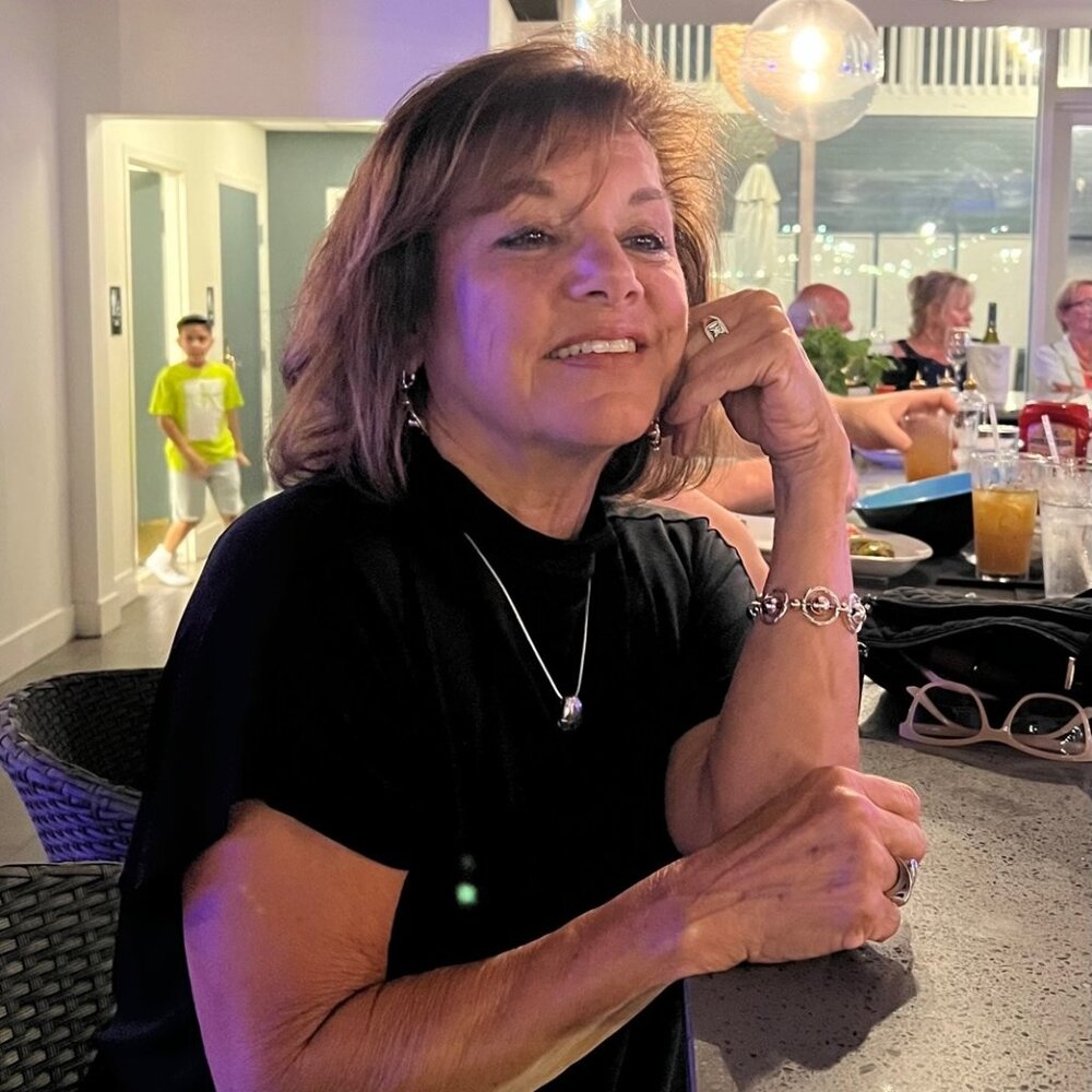 Meet your Posher, Cynthia
